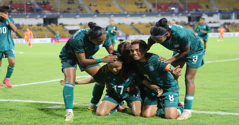 ভারতের কাছে শিরোপা হারিয়েও গর্বিত বাটলার, ‘মেয়েরা খেলেছে টুর্নামেন্টের সেরা ম্যাচ’