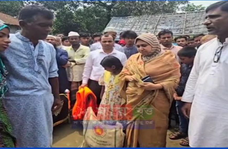 পঞ্চগড়ে বজ্রপাতে নিহত পরিবারের পাশে উপজেলা প্রশাসন, অর্থ সহায়তা প্রদান