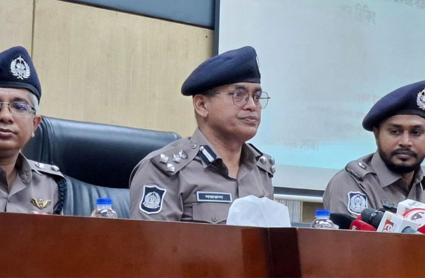 আওয়ামী লীগের প্রতিষ্ঠাবার্ষিকী ঘিরে সতর্ক অবস্থানে&hellip;