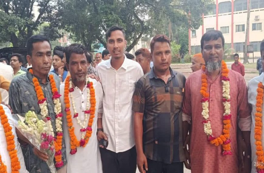 সভাপতি শহীদুল, সাধারণ সম্পাদক ইয়াকুব পঞ্চগড় জেলা আইনজীবী সহকারী সমিতির নির্বাচন অনুষ্ঠিত
