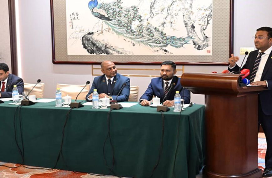প্রধানমন্ত্রীর উপদেষ্টা হুমায়ুন কবির শি জিনপিংয়ের প্রতিশ্রুতি – চীন বাংলাদেশের ‘বিশ্বস্ত বন্ধু’ হয়ে থাকবে