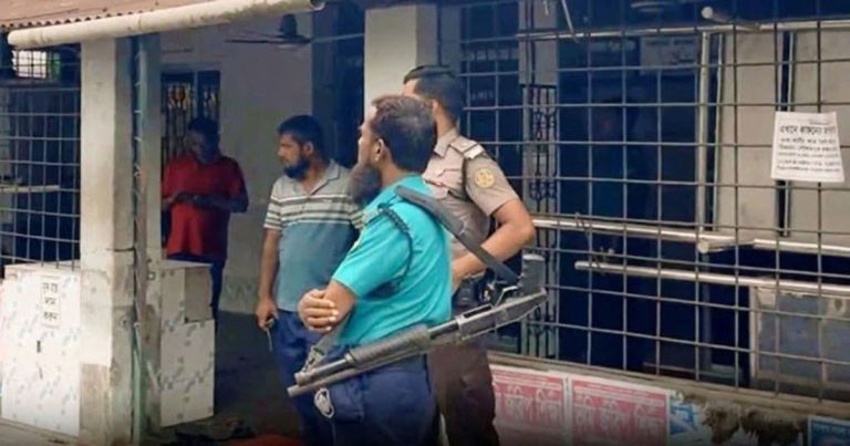 খুলনায় মসজিদে ফজরের নামাজ চলাকালে সন্ত্রাসীদের গুলিতে দুই&hellip;