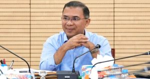 বিশ্বকাপ ফুটবলে কোন দলের সমর্থক, হাসিমুখে ইঙ্গিত দিলেন&hellip;
