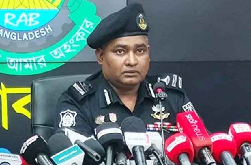 আওয়ামী লীগের প্রতিষ্ঠাবার্ষিকীতে যারা ঝুঁকি নেবে তারা নিজেরা ঝুঁকিতে পড়বে: র্যাব