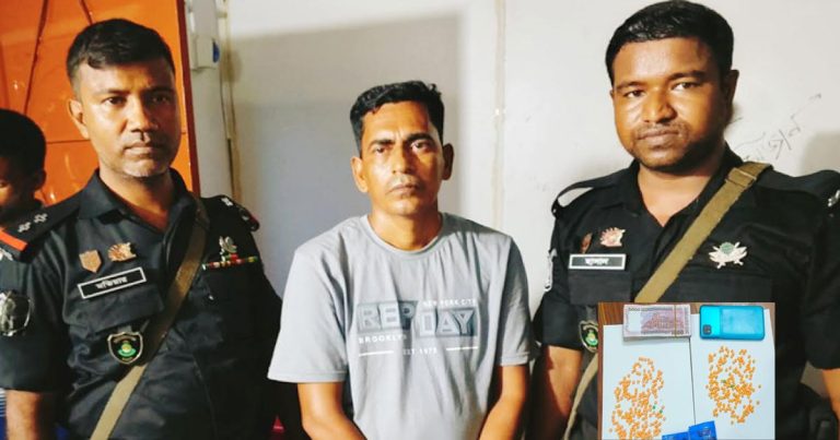 রাজশাহীর মোহনপুরে ইয়াবা ও জাল টাকাসহ মাদক কারবারি&hellip;