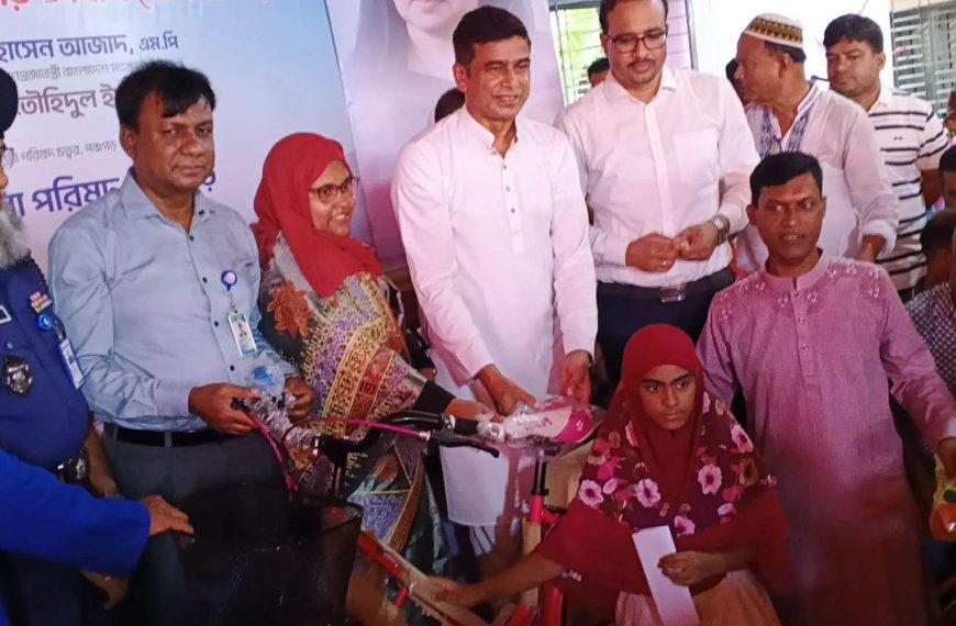 পঞ্চগড়ে জেলা পরিষদের উদ্যোগে শহীদ জিয়া ও বেগম খালেদার রুহের মাগফেরাত কামনা দোয়া মাহফিল ও উপকরণ বিতরণ