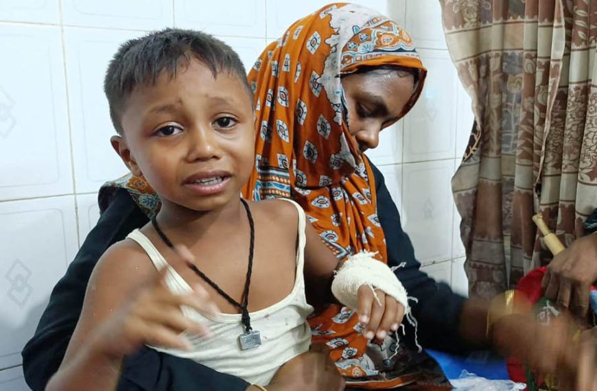 বেওয়ারিশ কুকুরের আতঙ্কে কাউনিয়া, হামলার শিকার&hellip;