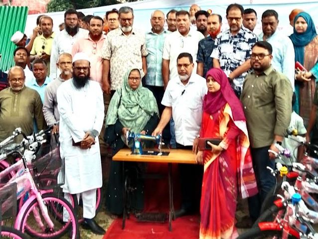 আদমদীঘিতে বিশেষ বরাদ্দে বিভিন্ন উপকরণ বিতরণ করলেন এমপি&hellip;