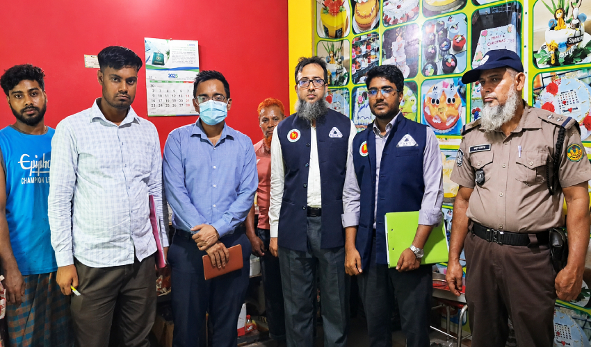 রাজশাহীতে অনুমোদনহীন কেক উৎপাদন প্রতিষ্ঠানকে জরিমানা