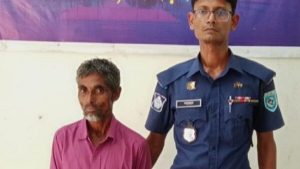 বিস্কুুটের প্রলোভনে মামলা দায়ের অভিযুক্ত আটক, জেল হাজতে&hellip;
