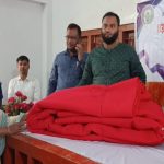 পঞ্চগড়ে সরকারী প্রাথমিক বিদ্যালয়ে মাদুর বিতরণ