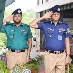 গাঢ় নীল ও হালকা জলপাই শার্ট এবং খাকি প্যান্টে ফিরেছে পুলিশ