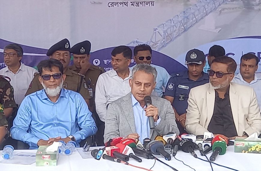 পদ্মা সেতুর নিচে মাটি অপসারণ প্রকল্পের প্রয়োজনেই করা হয়েছে: সেতুমন্ত্রী