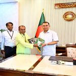 ‘বীর রাষ্ট্রনায়ক জিয়াউর রহমান’ বইয়ের মোড়ক উন্মোচন করলেন প্রধানমন্ত্রী