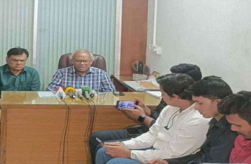 পরাজিত শক্তির বিরুদ্ধে সবাইকে সতর্ক থাকতে বললেন রিজভী