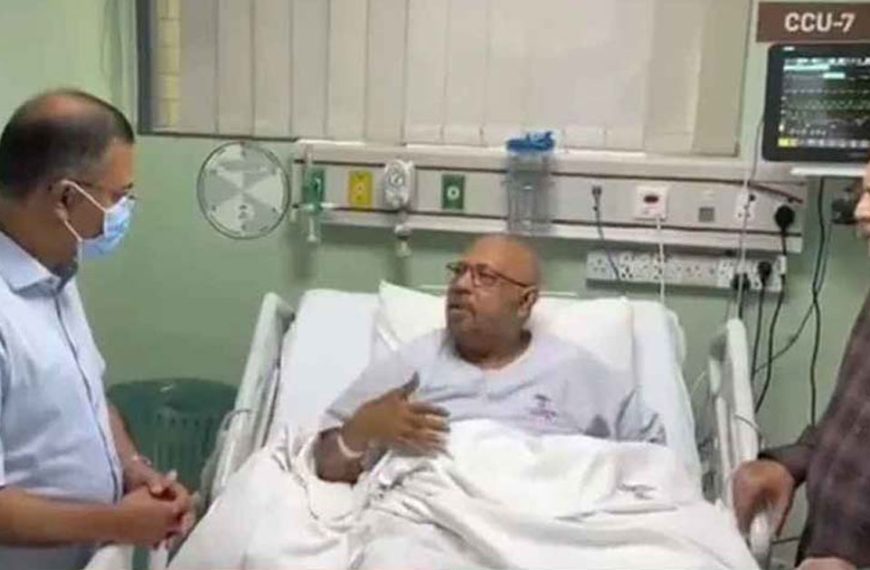 অধ্যাপক ডা. পাভেলের শয্যাপাশে প্রধানমন্ত্রী, সুচিকিৎসা নিশ্চিতের নির্দেশ