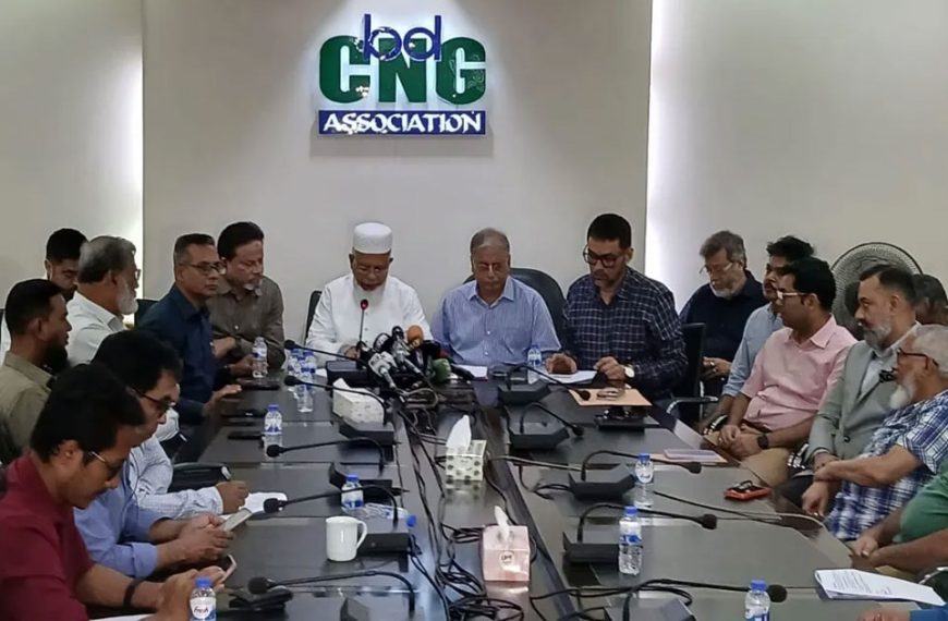 অনির্দিষ্টকালের জন্য সিএনজি পাম্প বন্ধের হুঁশিয়ারি…