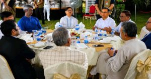 যুগপৎ আন্দোলনের ৪১টি রাজনৈতিক দলের সঙ্গে তারেক রহমানের&hellip;