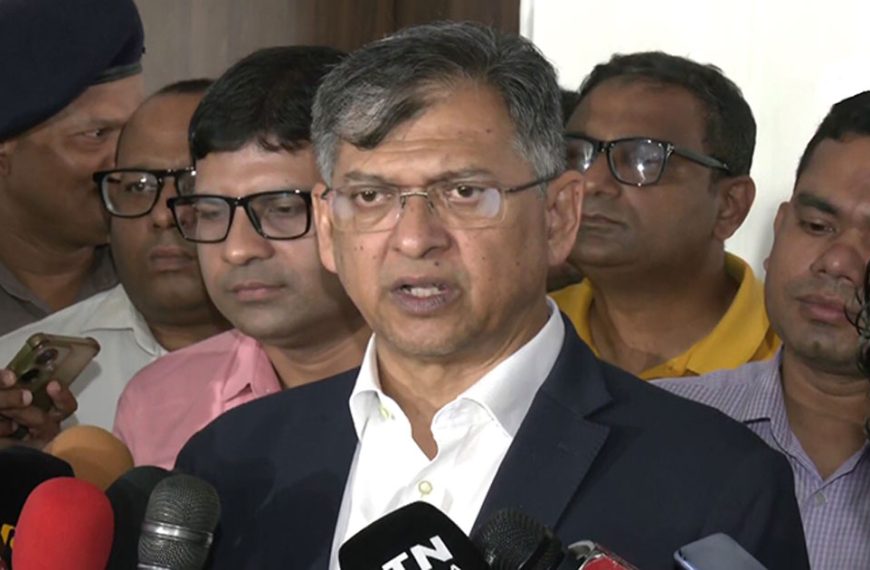 আওয়ামী লীগ শুধু উঁকি দিচ্ছে, তৎপরতার মুরোদ নেই পুলিশ টিমকে একসঙ্গে চা বা বিশ্রামে যাওয়ার বিষয়ে সতর্ক করলেন স্বরাষ্ট্রমন্ত্রী