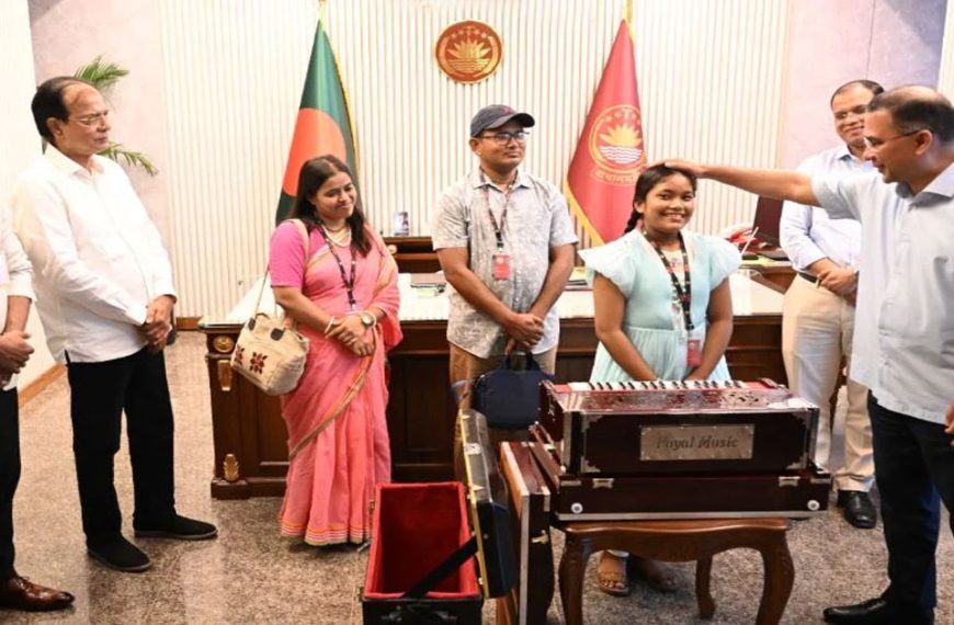 প্রধানমন্ত্রীর সঙ্গে দেখা করে স্বপ্নপূরণ অনুশ্রীর,&hellip;