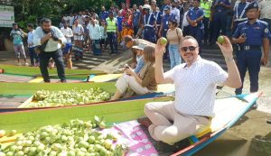 ভীমরুলীর পেয়ারা এবার যুক্তরাষ্ট্রে! রপ্তানির সম্ভাবনা দেখছেন মার্কিন&hellip;