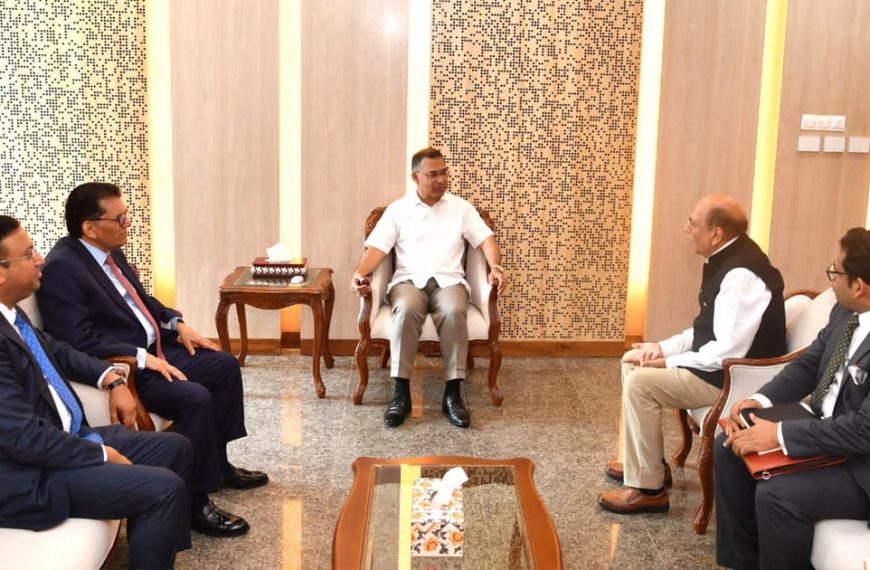 ঢাকার আশা, ‘হাদির খুনি ও শেখ হাসিনাকে দ্রুত ফেরত দেবে দি‌ল্লি‌’
