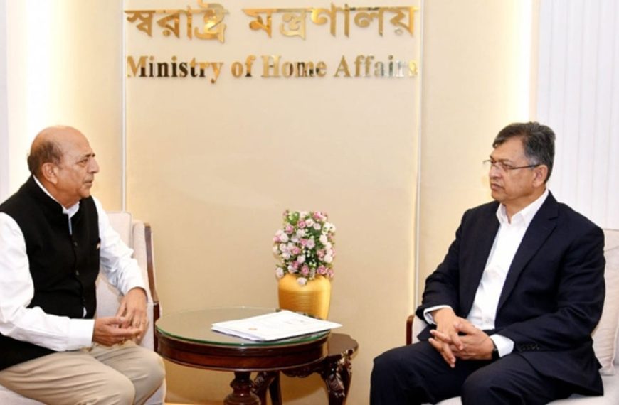 গণতন্ত্রে ইস্যু থাকবে, ইস্যু না থাকলে ওটা গণতন্ত্র না: হাইকমিশনার ত্রিবেদী