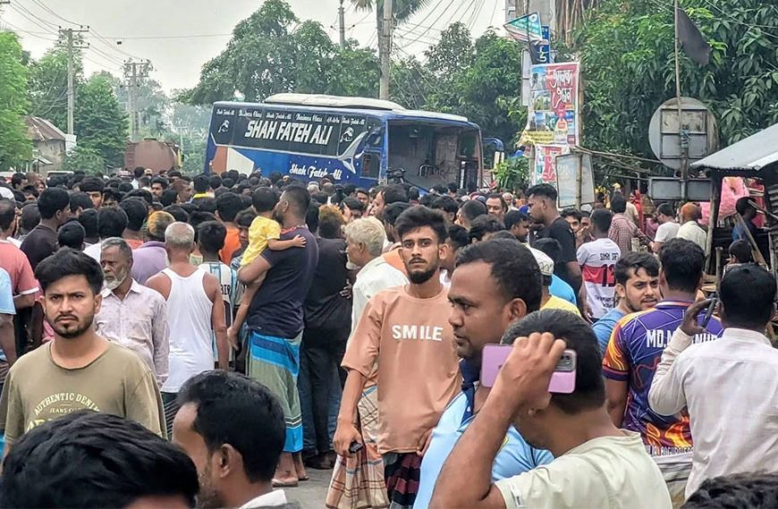 বগুড়ায় বাসচাপায় নিহত বেড়ে ৭, আহত ১৫