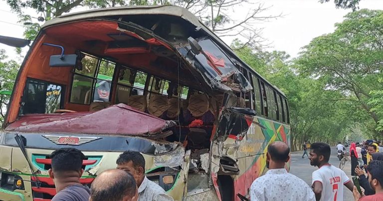 দেশের বিভিন্ন জেলায় পৃথক সড়ক দুর্ঘটনায় প্রাণ গেল&hellip;