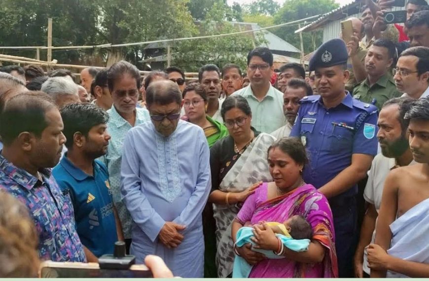 ‘পেটে গজ রেখেই সেলাই’, সেই কনিকার&hellip;