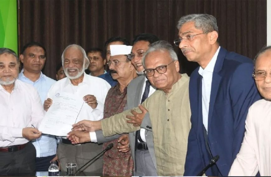 রাষ্ট্রপতি নির্বাচন: মির্জা ফখরুলের মনোনয়নপত্র জমা দিলো বিএনপি