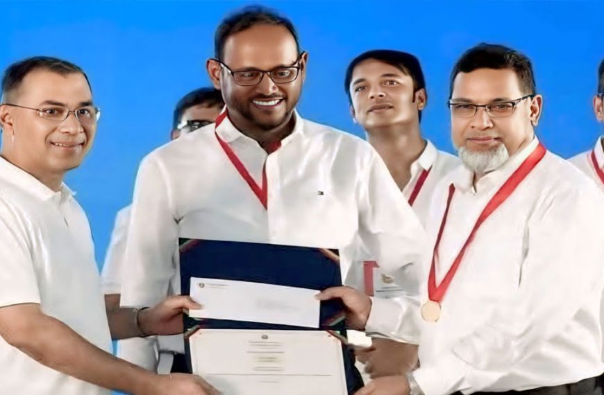 প্রধানমন্ত্রীর হাত থেকে জাতীয় মৎস্য পদক পেলেন মহিত তালুকদার