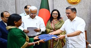 সবাই এগিয়ে এলে বড় সমস্যার সমাধানও সম্ভব: প্রধানমন্ত্রী