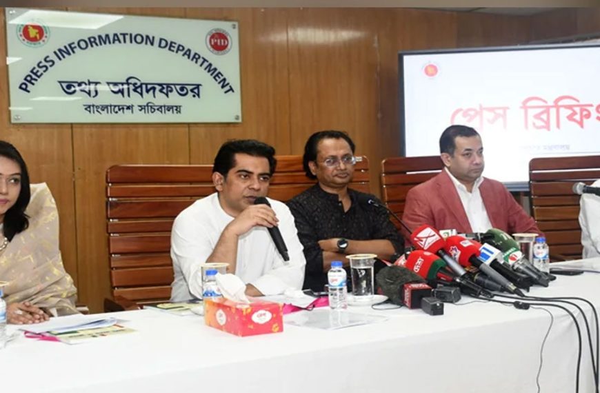 ফ্যাসিজম চর্চাকারী মিডিয়াগুলোকে সামাজিকভাবে বয়কট করুন: তথ্যমন্ত্রী