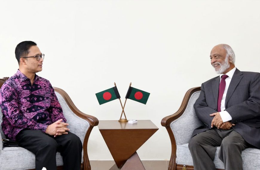 বাংলাদেশ ও মালয়েশিয়া সম্পর্ক নতুন উচ্চতায় নিতে চায় সরকার : এলজিআরডি মন্ত্রী