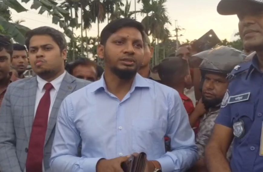 শিশু ধর্ষণের অভিযোগে উত্তাল তেঁতুলিয়া, সড়ক অবরোধ
