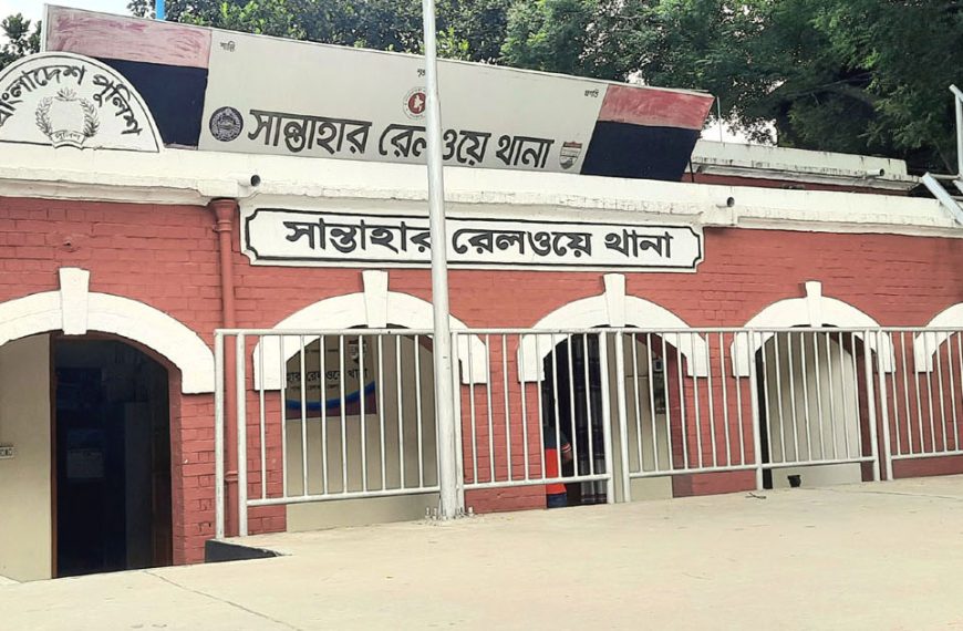 সান্তাহারে চলন্ত ট্রেনে নারী যাত্রীকে ধর্ষণের&hellip;