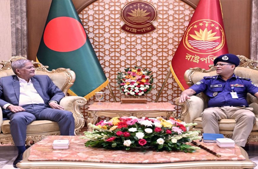 আইনশৃঙ্খলা রক্ষায় পুলিশকে নিষ্ঠার সঙ্গে কাজের আহ্বান রাষ্ট্রপতির