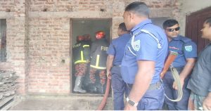 কাউনিয়ায় অগ্নিকান্ড: দুই ঘর পুড়ে ভস্মীভূত, নাশকতার সন্দেহ