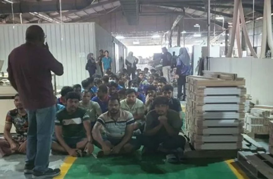 মালয়েশিয়ায় কারখানায় অভিযান, ১৫৫ বাংলাদেশিসহ ২৩৪ বিদেশি শ্রমিক আটক