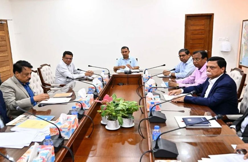 গুলশানসহ রাজধানীর একাধিক লেকের দূষণ রোধে সমন্বিত উদ্যোগের নির্দেশ প্রধানমন্ত্রীর