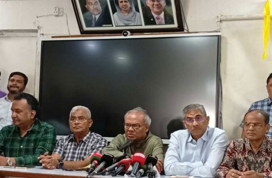 অন্য দেশের তুলনায় বাংলাদেশে তেলের দাম অনেক কম: রিজভী