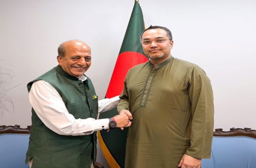 ভারতীয় হাইকমিশনারকে মাহ্দী আমিন, ‘পলাতকরা যেন অস্থিতিশীলতার চেষ্টা করতে না পারে’