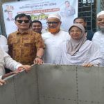 পঞ্চগড় পৌরসভার পরিছন্নতা জোরদার করার লক্ষ্যে এমপি নওশাদ জমির এর উদ্যোগে ডাস্টবিন বিতরণ