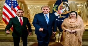 ট্রাম্পের সঙ্গে ছবি প্রকাশ করলেন প্রধানমন্ত্রী তারেক রহমান