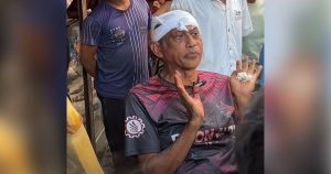নিজ বাড়ির সামনে অভিনেতা সমু চৌধুরীর মাথা ফাটালেন&hellip;