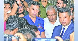 পদত্যাগ ও ভবিষ্যতে কখনও চুয়েটে আসবো না এমন&hellip;