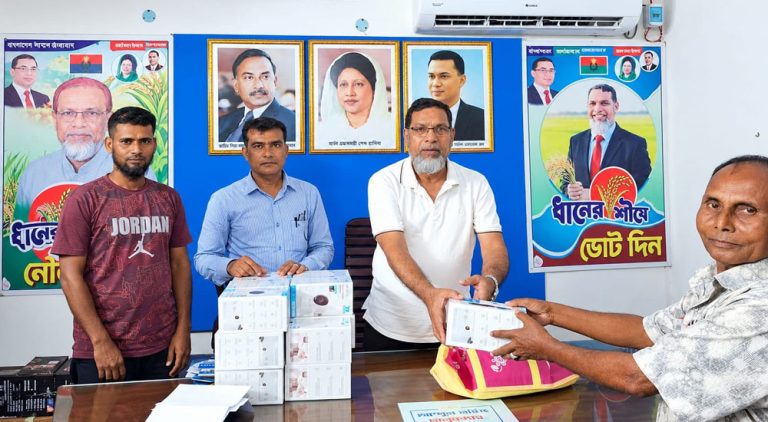 আদমদীঘিতে দুর্গাপূজা মন্ডপে আর্থিক সহায়তা ও সিসিটিভি ক্যামেরা&hellip;