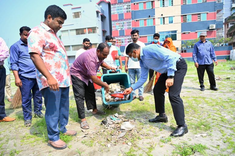 রাজশাহীতে ডেঙ্গু প্রতিরোধ ও পরিচ্ছন্নতা অভিযান