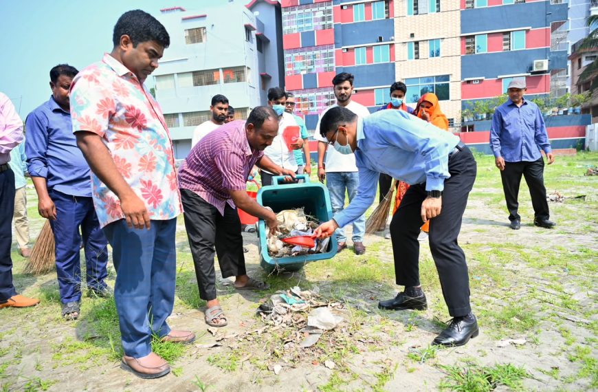 রাজশাহীতে ডেঙ্গু প্রতিরোধ ও পরিচ্ছন্নতা অভিযান
